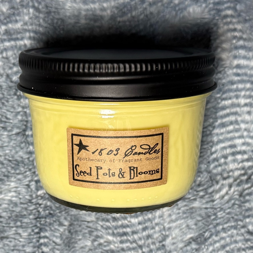 1803 Soy Candle SEED POTS & BLOOMS Farmhouse Decor Rare Scent NWT